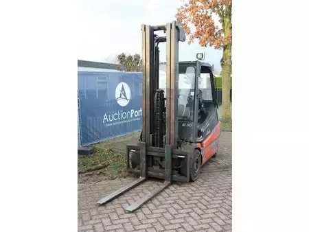 El truck - 4 hjulet 2008  Linde E30/02 (9)