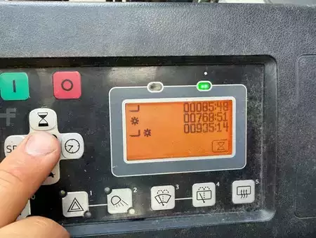 Elektro čtyřkolový VZV 2016  Toyota 8FBMKT25 (17)