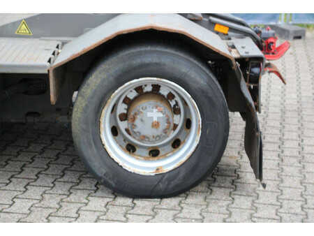 Terminaltraktor 2011  Terberg YT182 (14)