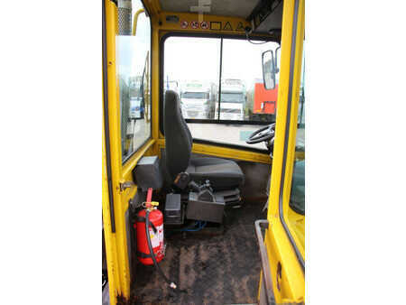 Terminaltraktor 2011  Terberg YT182 (25)