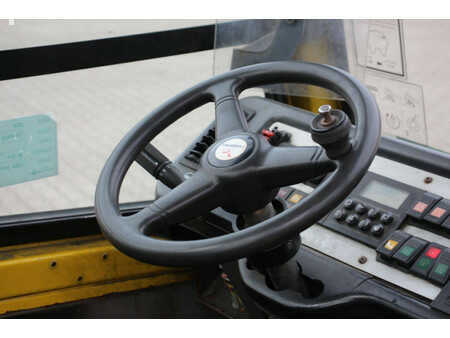 Terminaltraktor 2011  Terberg YT182 (27)