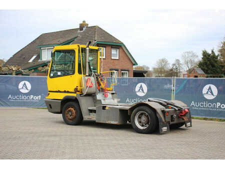 Terminaltraktor 2011  Terberg YT182 (3)