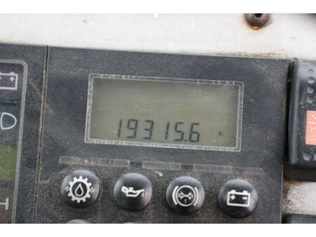 Terminaltraktor 2011  Terberg YT182 (32)