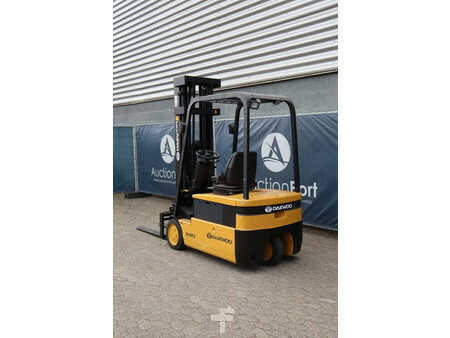 Electric - 4 wheels 2000  Daewoo B18T2 (3)