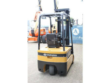 Electric - 4 wheels 2000  Daewoo B18T2 (5)