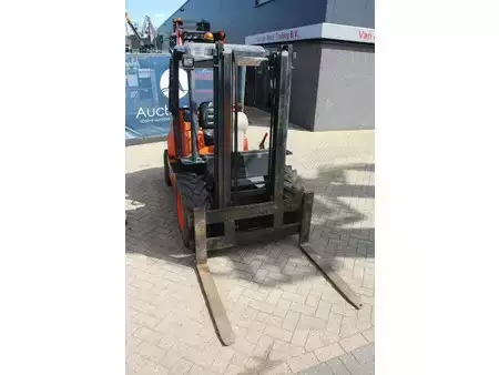 Carrelli elevatori diesel 2002  Ausa CH-150 X4 (6)
