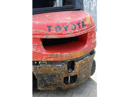Carrelli elevatori diesel 1999  Toyota 02-7FDF25 (16)