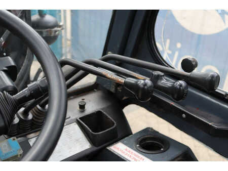 Carrelli elevatori diesel 1999  Toyota 02-7FDF25 (24)