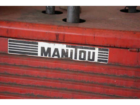 Terénní vysokozdvižný vozík - Manitou MC250 (14)