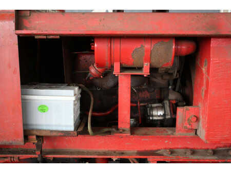 Terénní vysokozdvižný vozík - Manitou MC250 (15)