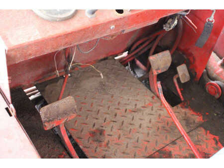 Terénní vysokozdvižný vozík - Manitou MC250 (19)