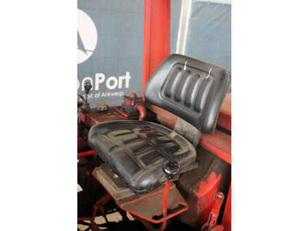 Terénní vysokozdvižný vozík - Manitou MC250 (23)