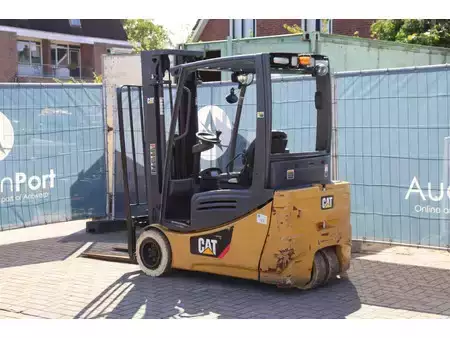 4-wiel elektrische heftrucks 2019  CAT Lift Trucks 2ET4000 (4)