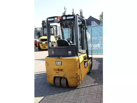 4-wiel elektrische heftrucks 2019  CAT Lift Trucks 2ET4000 (6)
