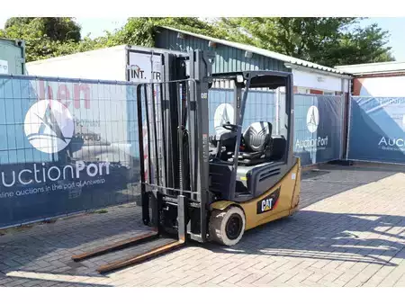 4-wiel elektrische heftrucks 2019  CAT Lift Trucks 2ET4000 (9)