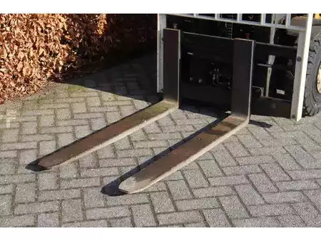 LPG VZV 2014  Yale GLP16VX (10)