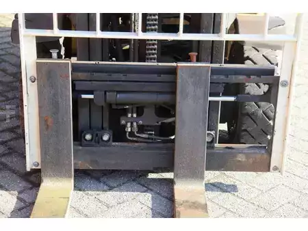 LPG VZV 2014  Yale GLP16VX (12)