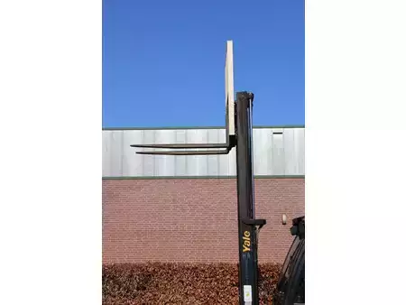 LPG VZV 2014  Yale GLP16VX (31)