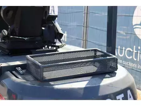 Eléctrico - 4 rodas 2018  Toyota 8FBMT50 (18)