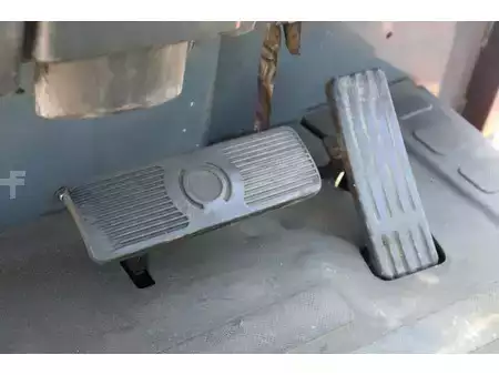 Eléctrico - 4 rodas 2018  Toyota 8FBMT50 (27)