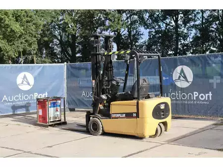 Electric - 4 wheels 2005  CAT Lift Trucks EP20KT (3)