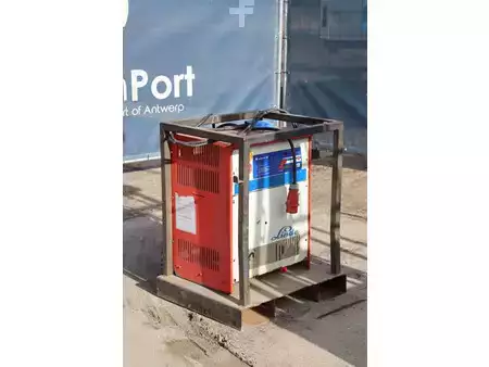 Electric - 4 wheels 2005  CAT Lift Trucks EP20KT (36)