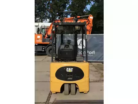 Electric - 4 wheels 2005  CAT Lift Trucks EP20KT (5)