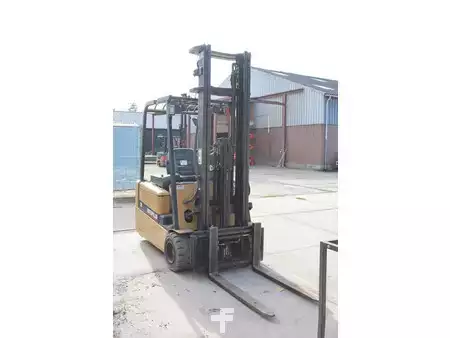 Electric - 4 wheels 2005  CAT Lift Trucks EP20KT (7)