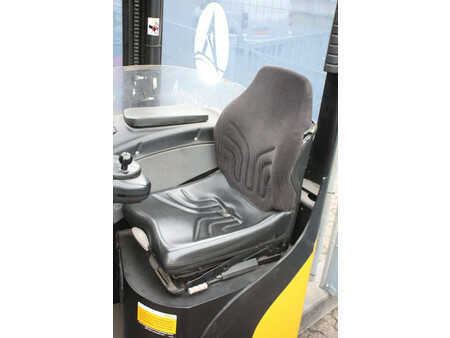 Carretilla retráctil 2007  Yale MR16 (18)