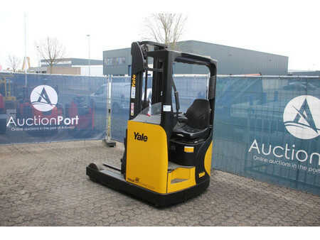 Carretilla retráctil 2007  Yale MR16 (3)