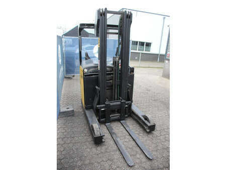 Carretilla retráctil 2007  Yale MR16 (6)