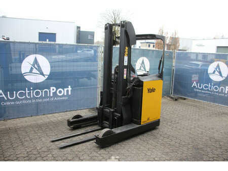 Carretilla retráctil 2007  Yale MR16 (8)