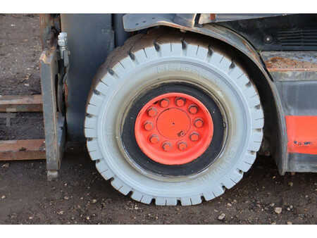 Chariots électriques à 4 roues - Linde E25L (15)