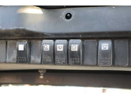 Chariots électriques à 4 roues - Linde E25L (28)