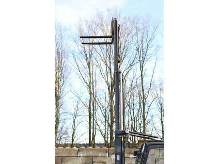 Chariots électriques à 4 roues - Linde E25L (33)