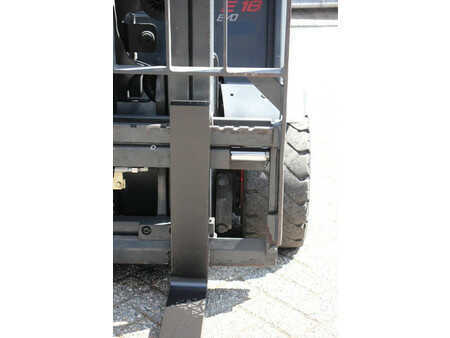 Treibgasstapler 2016  Linde E18-02 (11)