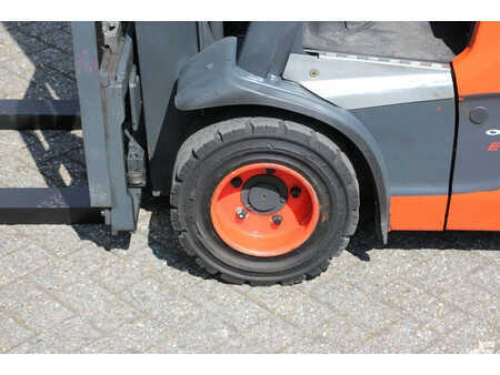 Treibgasstapler 2016  Linde E18-02 (14)