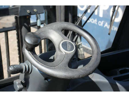 Treibgasstapler 2016  Linde E18-02 (21)