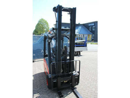 Treibgasstapler 2016  Linde E18-02 (6)