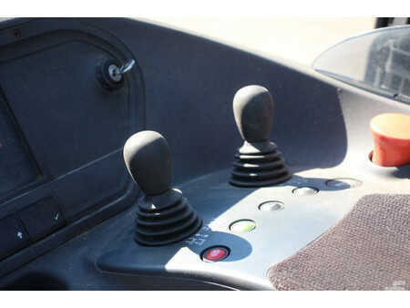 Skjutstativtruck 2013  Linde R16-01 (17)
