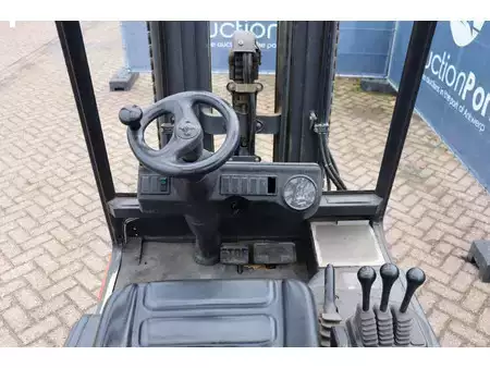 Elektromos 4 kerekű 1997  Linde E30-01 (20)