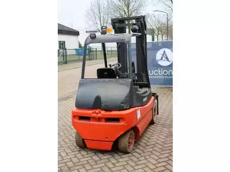 Elektromos 4 kerekű 1997  Linde E30-01 (6)