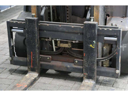 Eléctrico - 4 rodas 2013  Linde E16-01 (11)