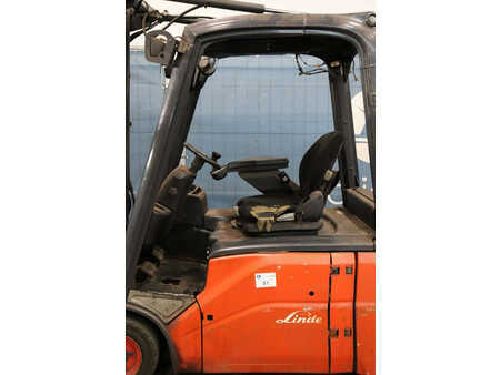 Eléctrico - 4 rodas 2013  Linde E16-01 (22)