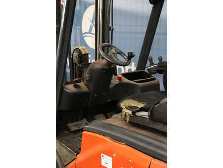 Eléctrico - 4 rodas 2013  Linde E16-01 (24)