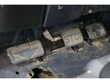 Eléctrico - 4 rodas 2013  Linde E16-01 (26)