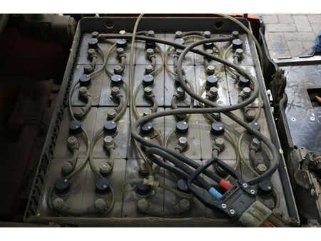 Eléctrico - 4 rodas 2013  Linde E16-01 (31)