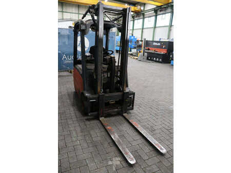 Eléctrico - 4 rodas 2013  Linde E16-01 (7)