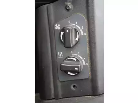 Carrelli elettrici 4 ruote 2006  Still RX 60-20 (27)