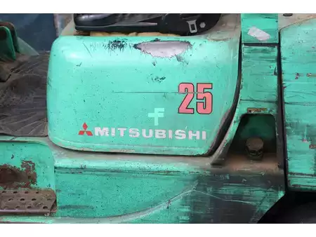 Wózki widłowe diesel 2000  Mitsubishi FD25K (17)
